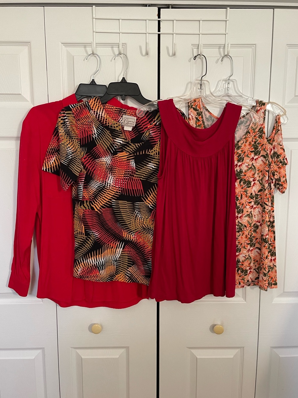 BUNDLE!! 4 Vibrant Tops - Size Medium